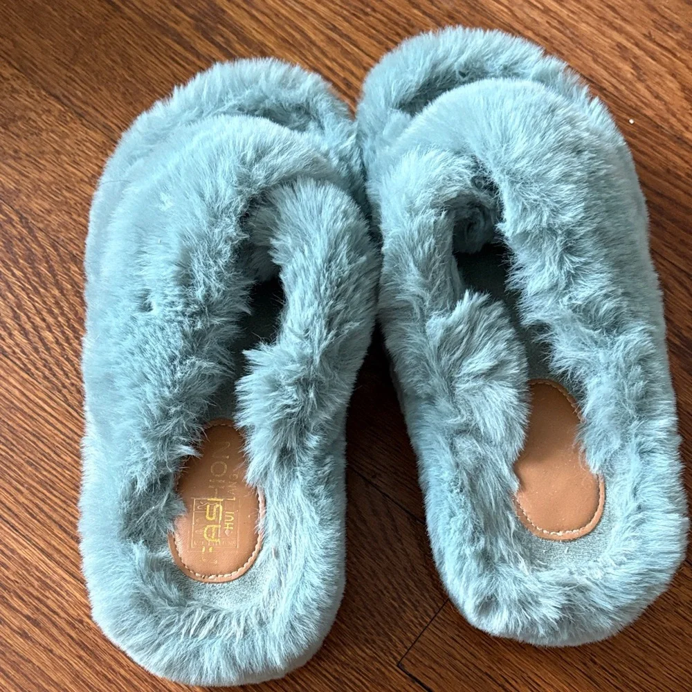 Fluffy Blue Slippers